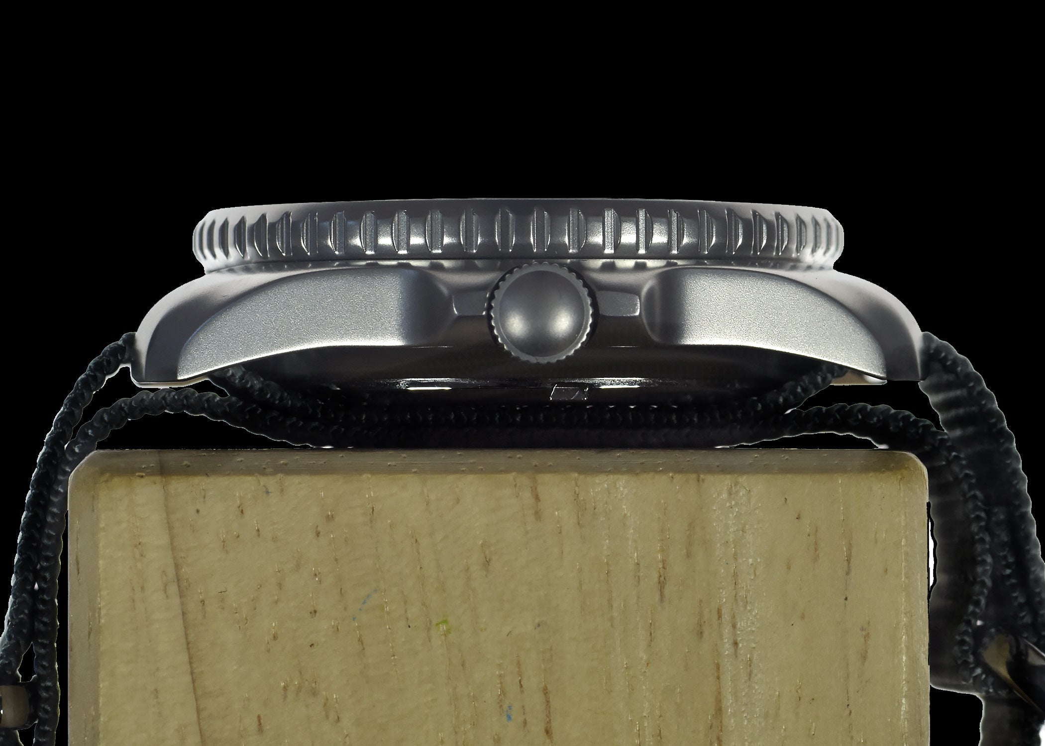 MWC 1999-2001 Pattern Automatic Military Divers Watch  - Retro Luminous Paint, Ceramic Bezel and Sapphire Crystal